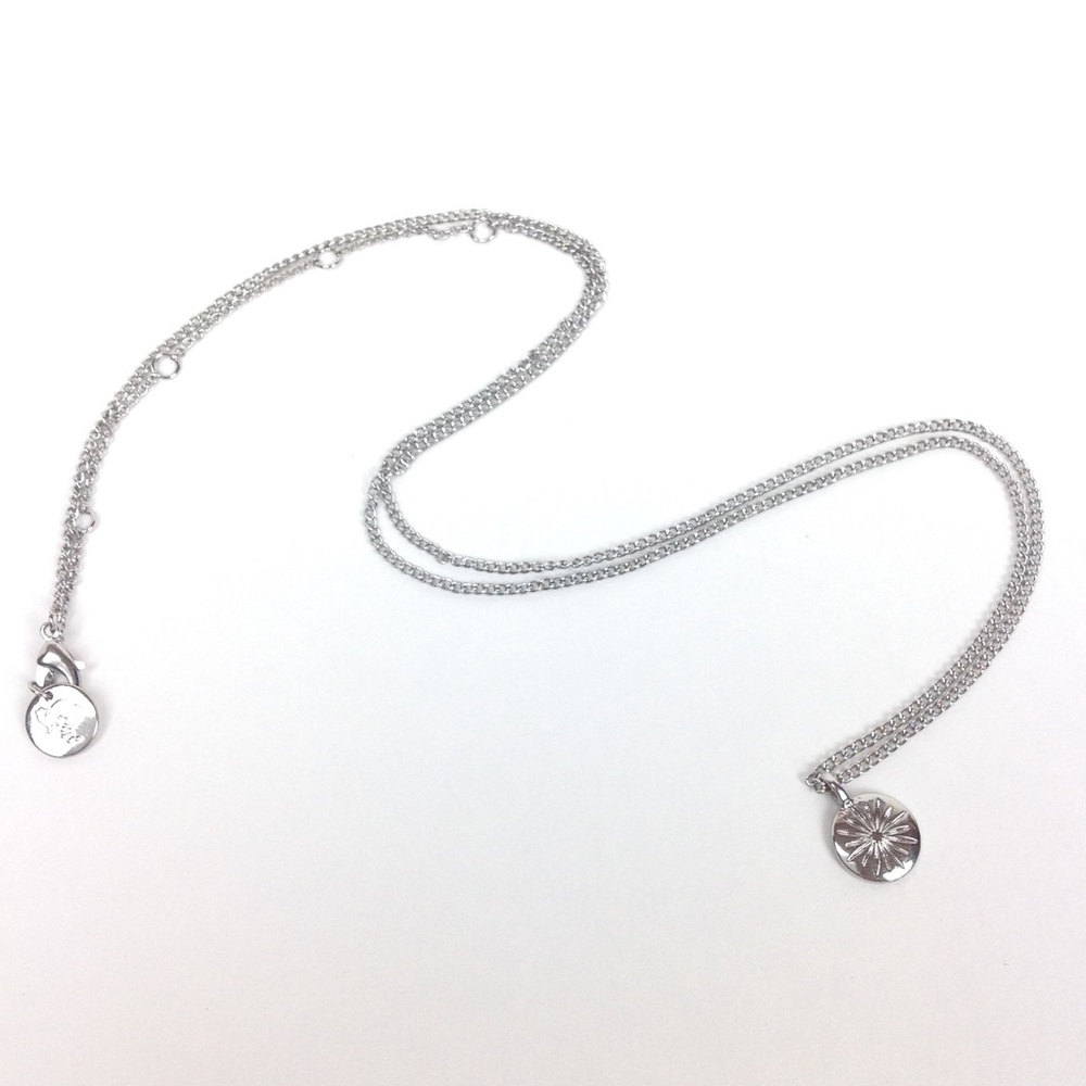 Silver tone necklace
